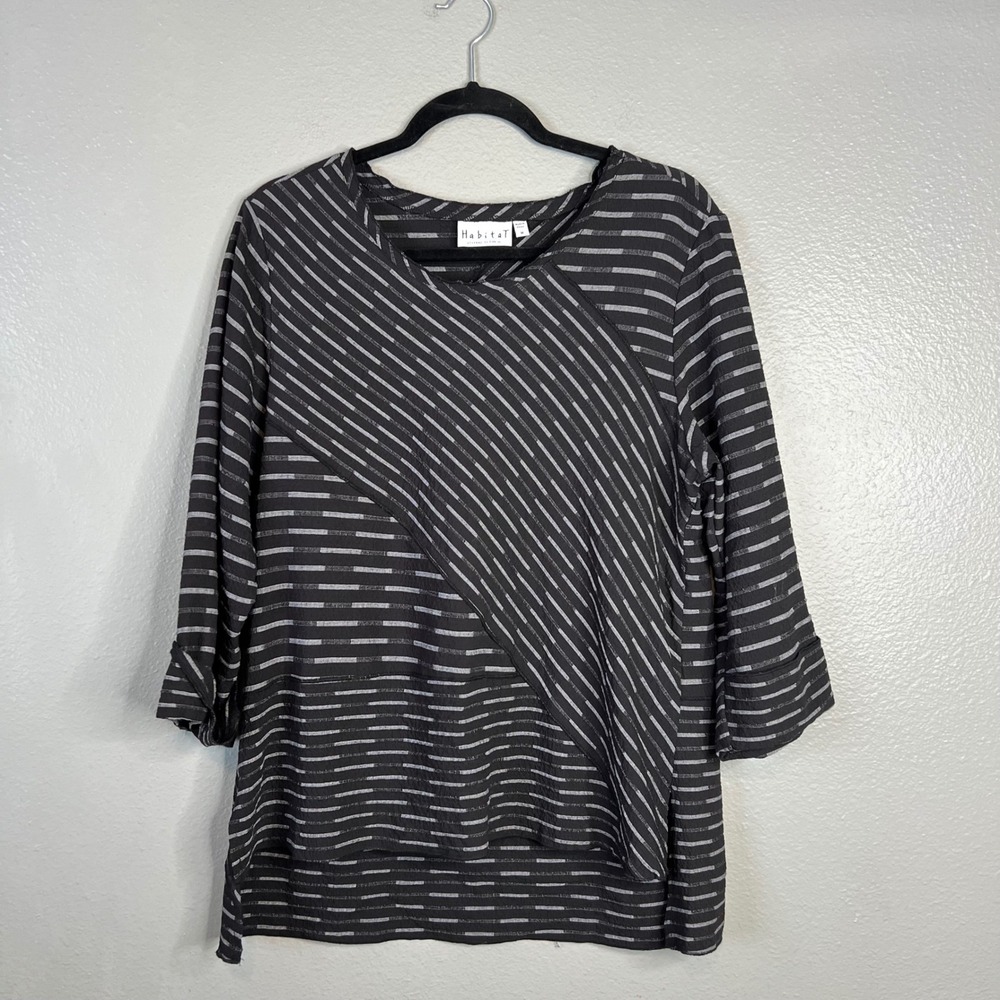 Habitat  3/4 Sleeve Asymmetrcial Top Sz M Black Gray Stripe Lagenlook Flowy
